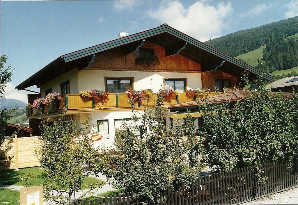 Pension Wieser "Baschtlmai" Altenmarkt im Pongau Exteriér fotografie